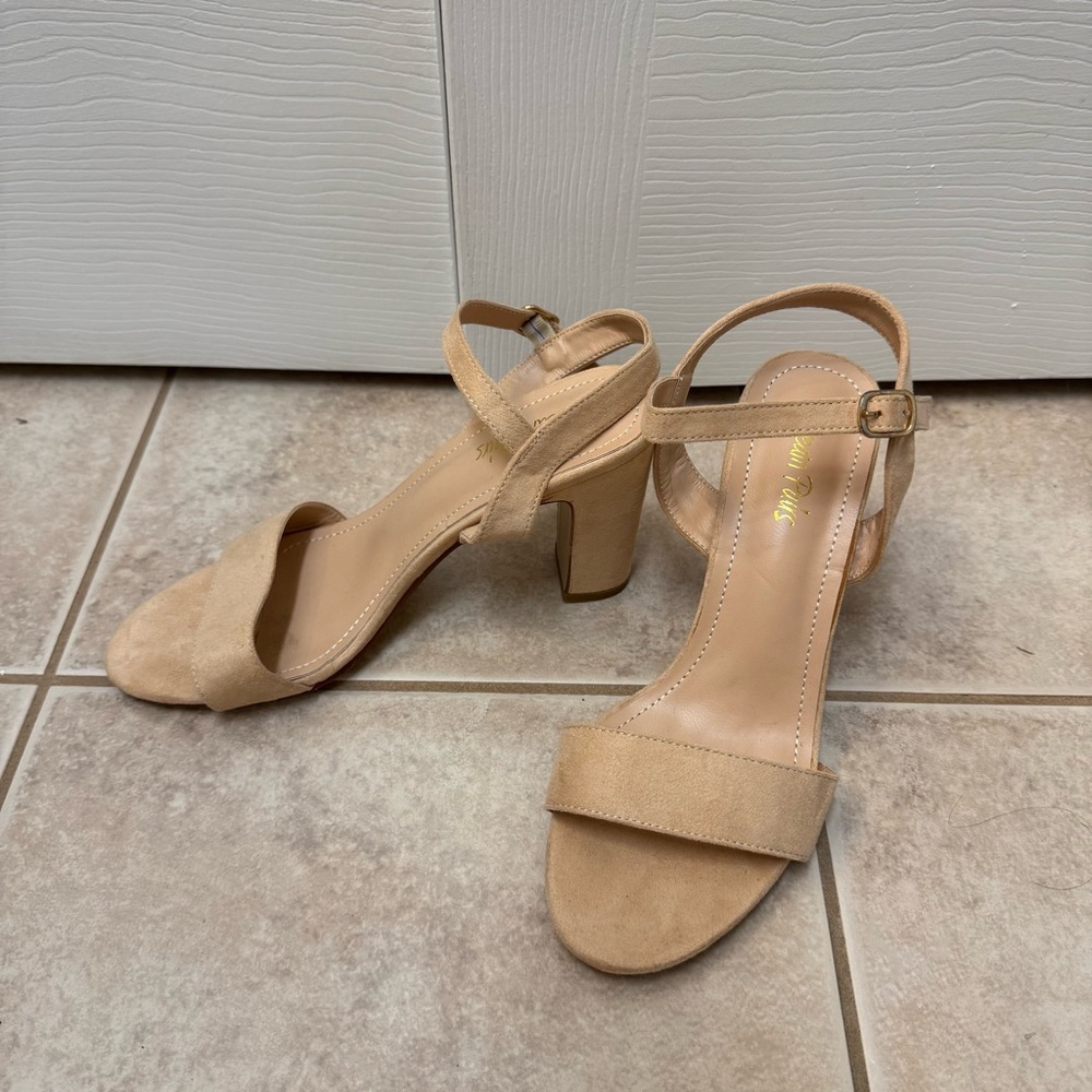 Dream Pairs heels